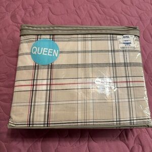 Queen bedsheets
